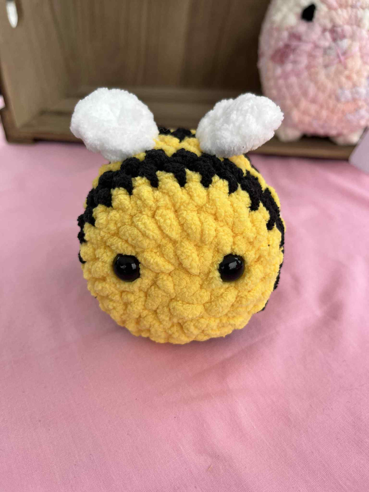 Buzzby the Chunky Bee – Legacy Crochet